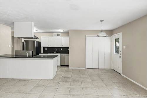 Building Photo - 4342 Kevinkay Dr