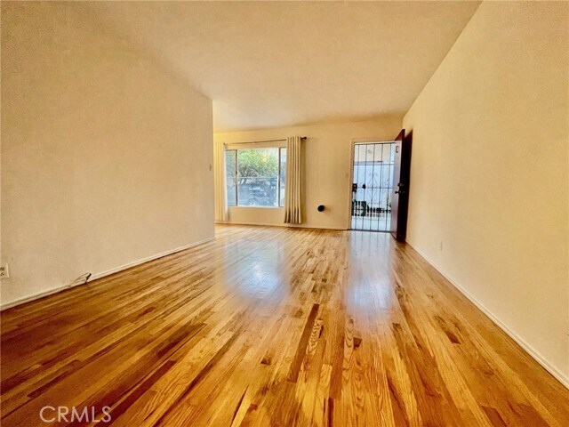 Foto del edificio - 1433 N Bronson Ave