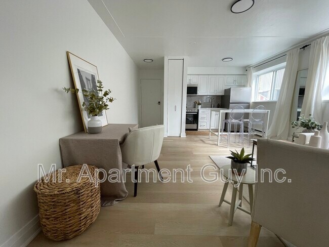 Photo du bâtiment - 1284 Fennell Ave E
