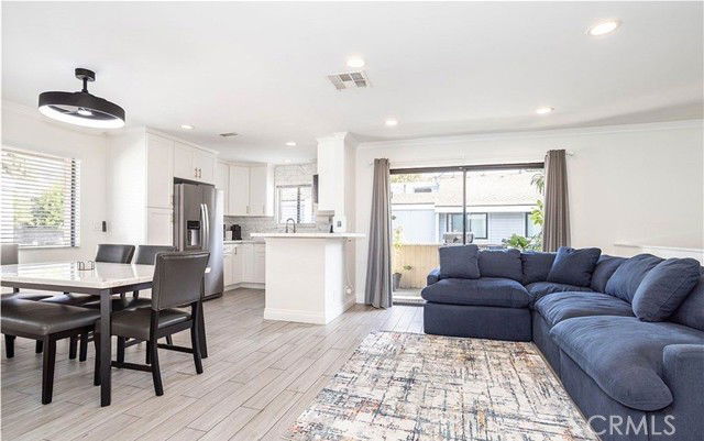 Foto del edificio - 13095 Hubbard St