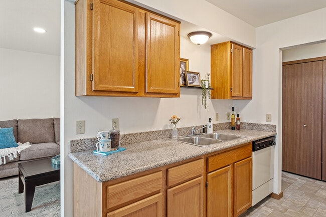 Foto del edificio - Brookmeadow Apartments