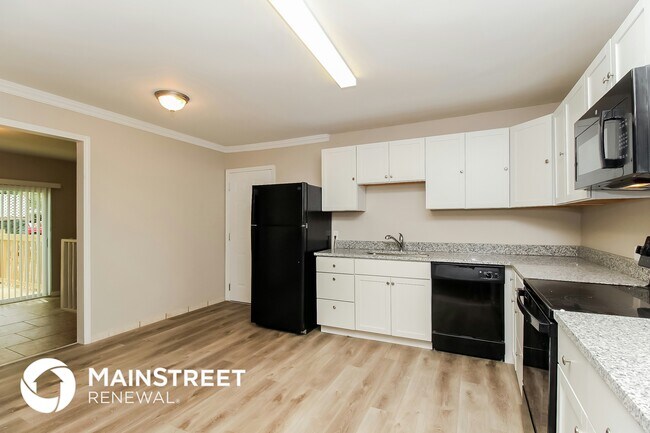 Foto del edificio - 6130 N Eugene Field Rd