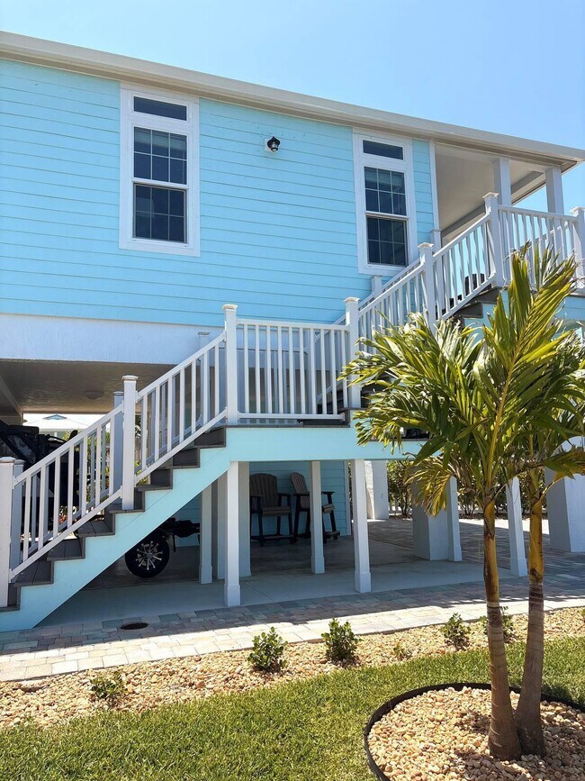 Foto del edificio - 453 NE Indian River Dr