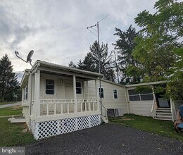 Building Photo - 125 Santilli Rd