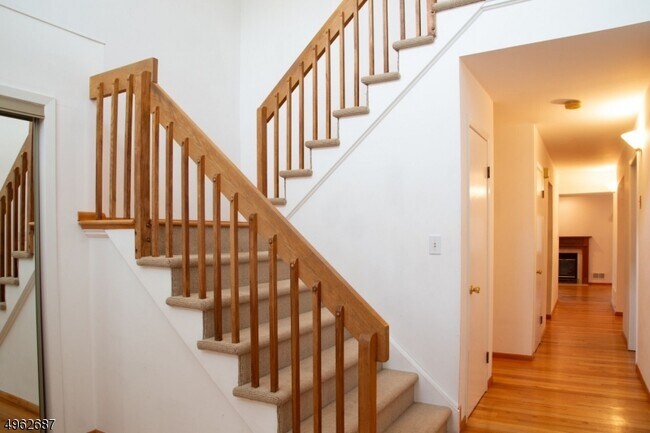 Foto del edificio - 32 Castle Ridge Dr