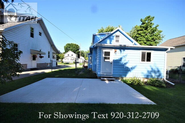 Building Photo - 732 Oak St