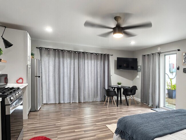 Foto del edificio - 1003 E Ridgewood St