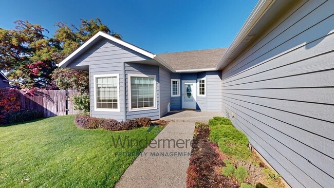 Building Photo - 2718 Pebble Ct