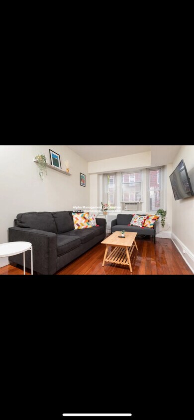 Primary Photo - 208 Winthrop Rd