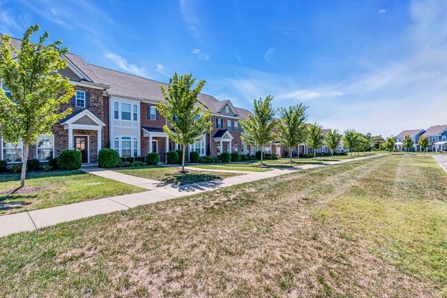 Building Photo - 253 Mary Ann Cir