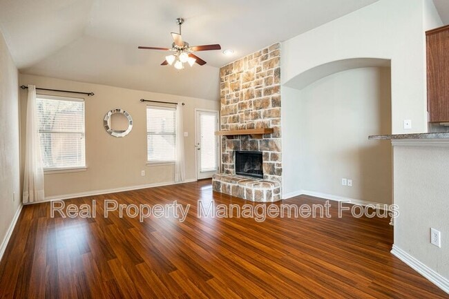 Building Photo - 436 Northbrook Ave