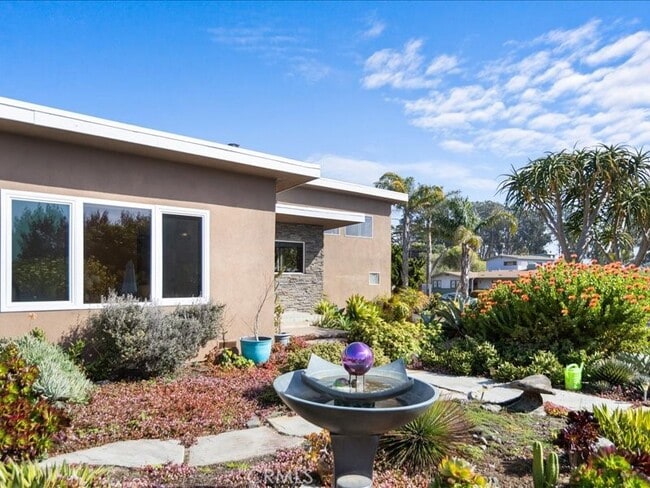 Building Photo - 735 Cabrillo Pl