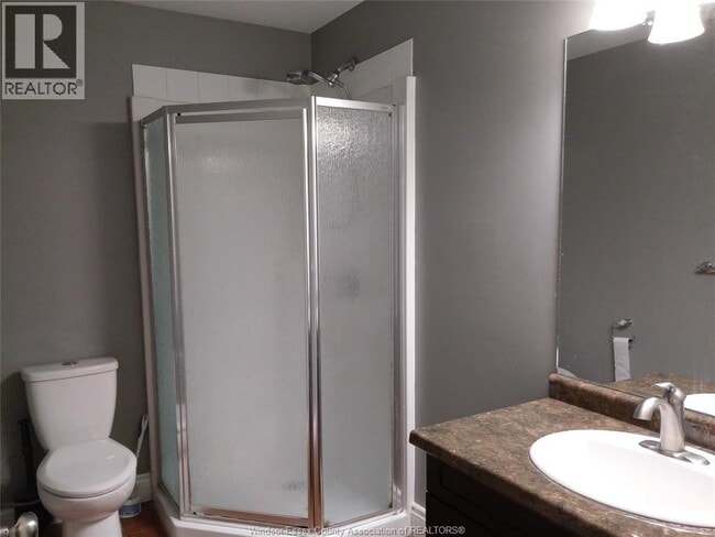 Building Photo - 1686 Northway Ave