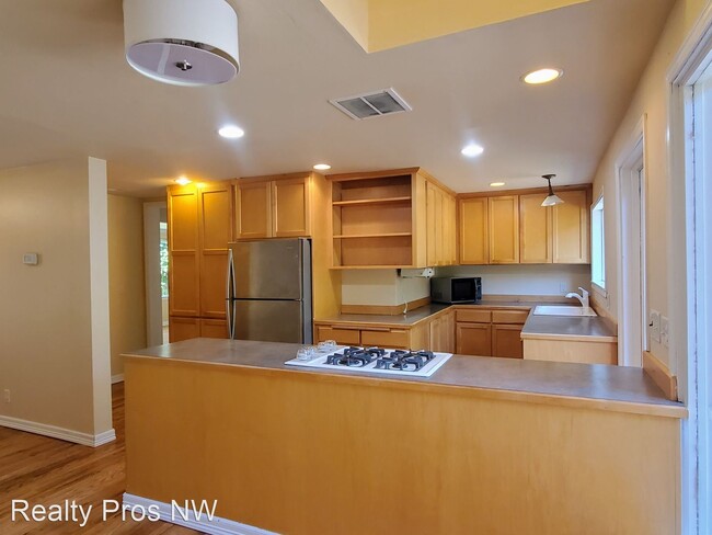 Building Photo - 3 br, 2 bath House - 4736 48th Ave NE
