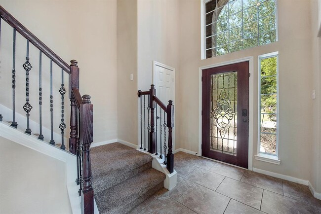 Building Photo - 158 Rocky Point Dr