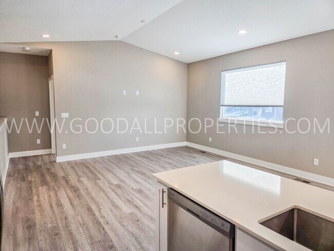 Foto del edificio - Beautiful 3 Bedroom Ranch!! Wonderful Price for newer construction in Waukee!!!