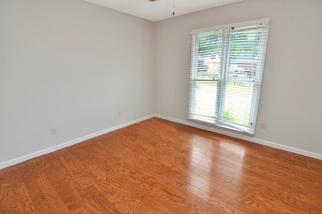 Building Photo - 4299 Gin Wade Cove