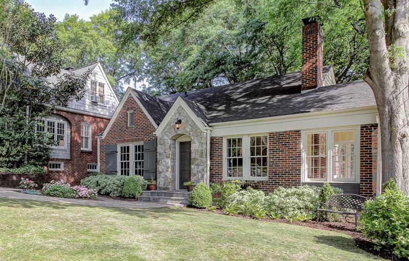 Foto principal - 1074 Rosewood Dr NE