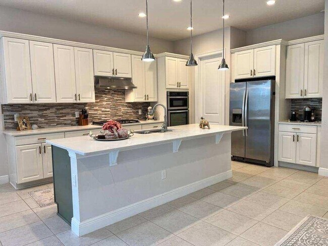 Foto del edificio - 15607 Sylvester Palm Dr