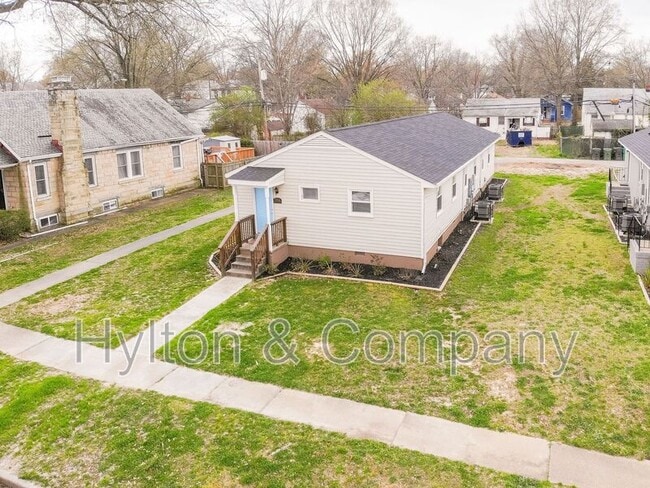 Photo - 220 W 31st St Apartment