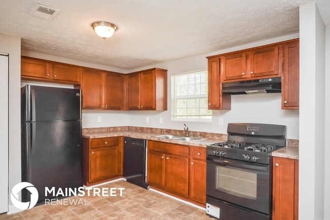 Foto del edificio - 5176 Martins Crossing Rd