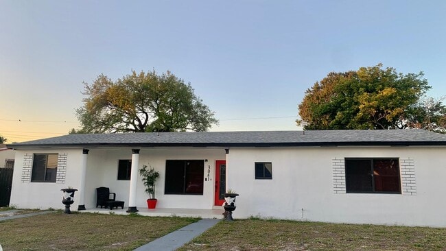 Photo - 3041 NW 185th Ter House