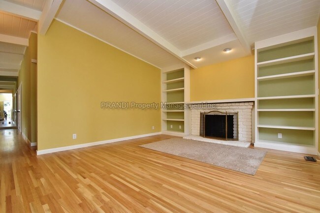 Foto del edificio - 410 Pine St