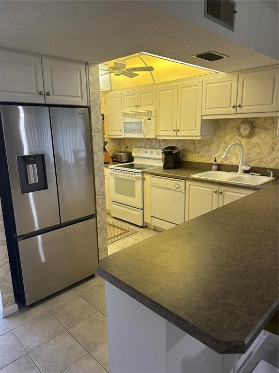 Building Photo - 3802 Gulf of Mexico Dr