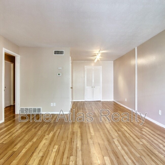 Building Photo - 3903 Hawthorne Ave