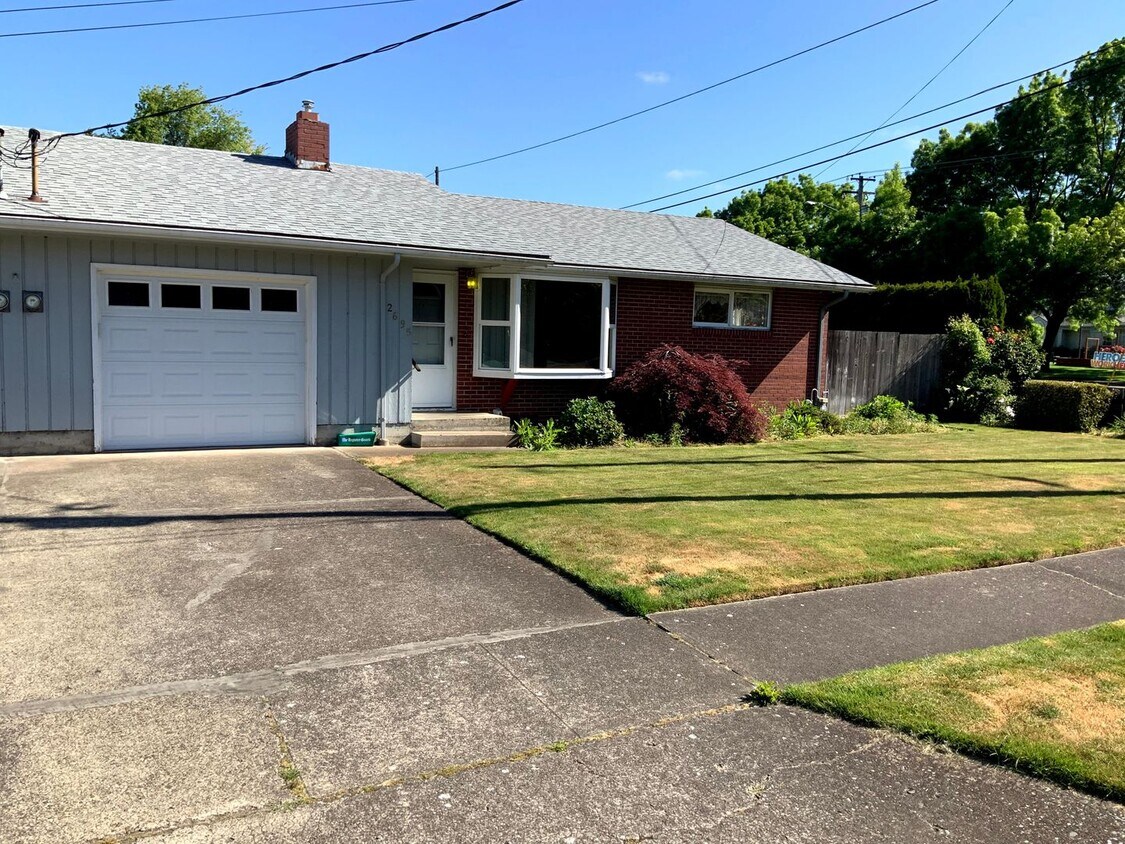 26932695 Sharon Way, Eugene, OR 97401 Townhome Rentals in Eugene OR