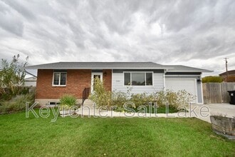 Building Photo - 5585 Mountain Men Dr S