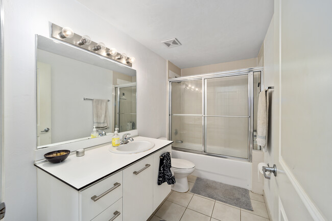Foto del edificio - 20 SW 6th St