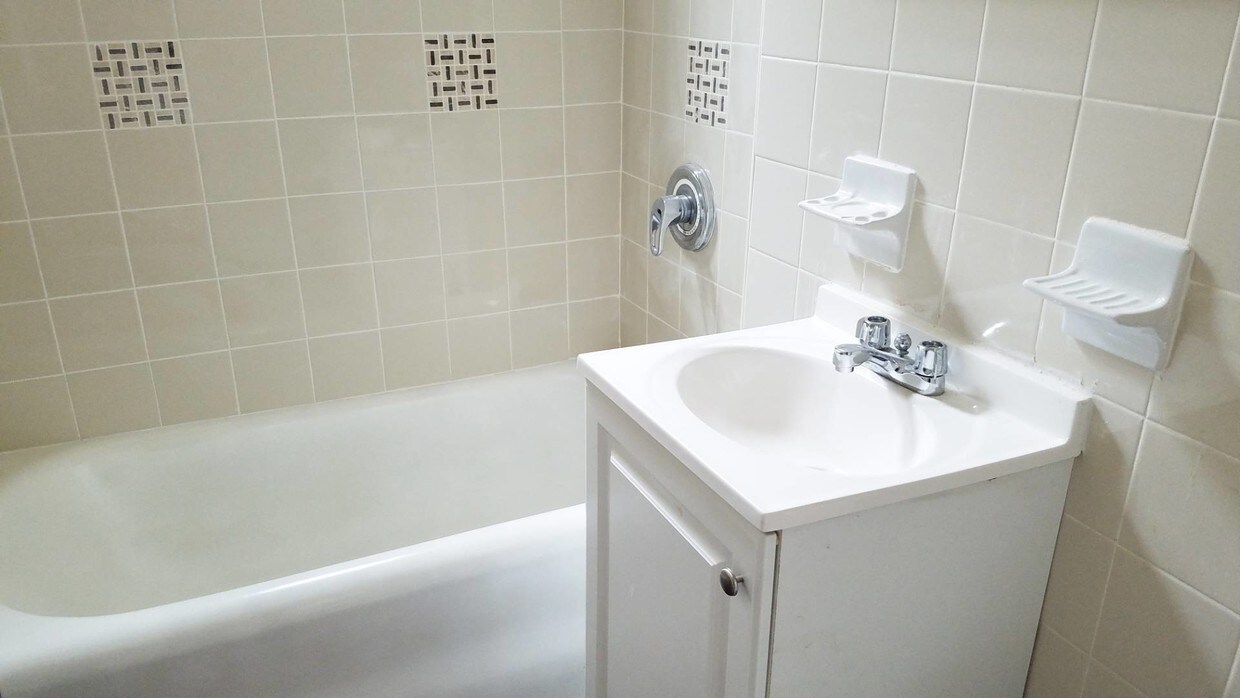 Foto del edificio - 37-25 98th St