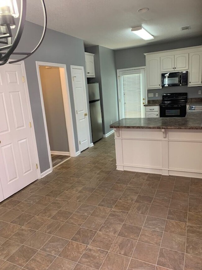 Building Photo - 9751 Moonlight Dr