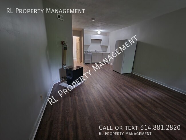Building Photo - WAIVED APPLICATION FEE WITH APPROVED APPLI...