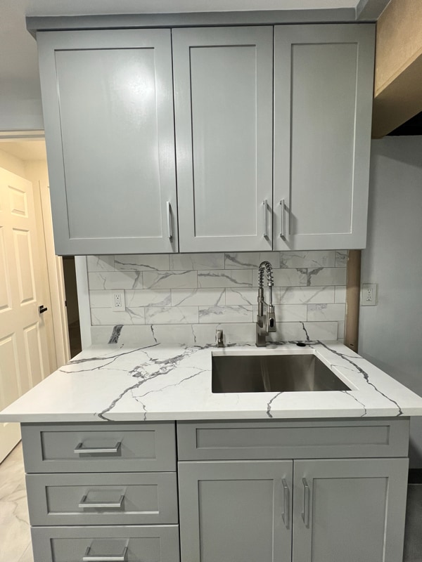 Building Photo - 706 S Greenthorn Ave
