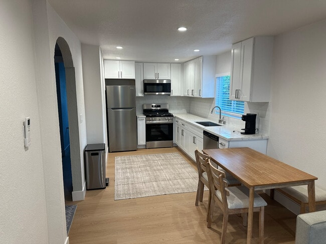 Foto del edificio - 1839 San Luis Rd