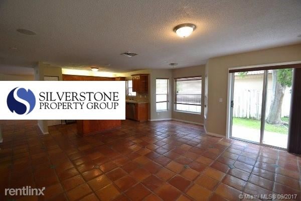 Building Photo - 1345 SW 180th Ave