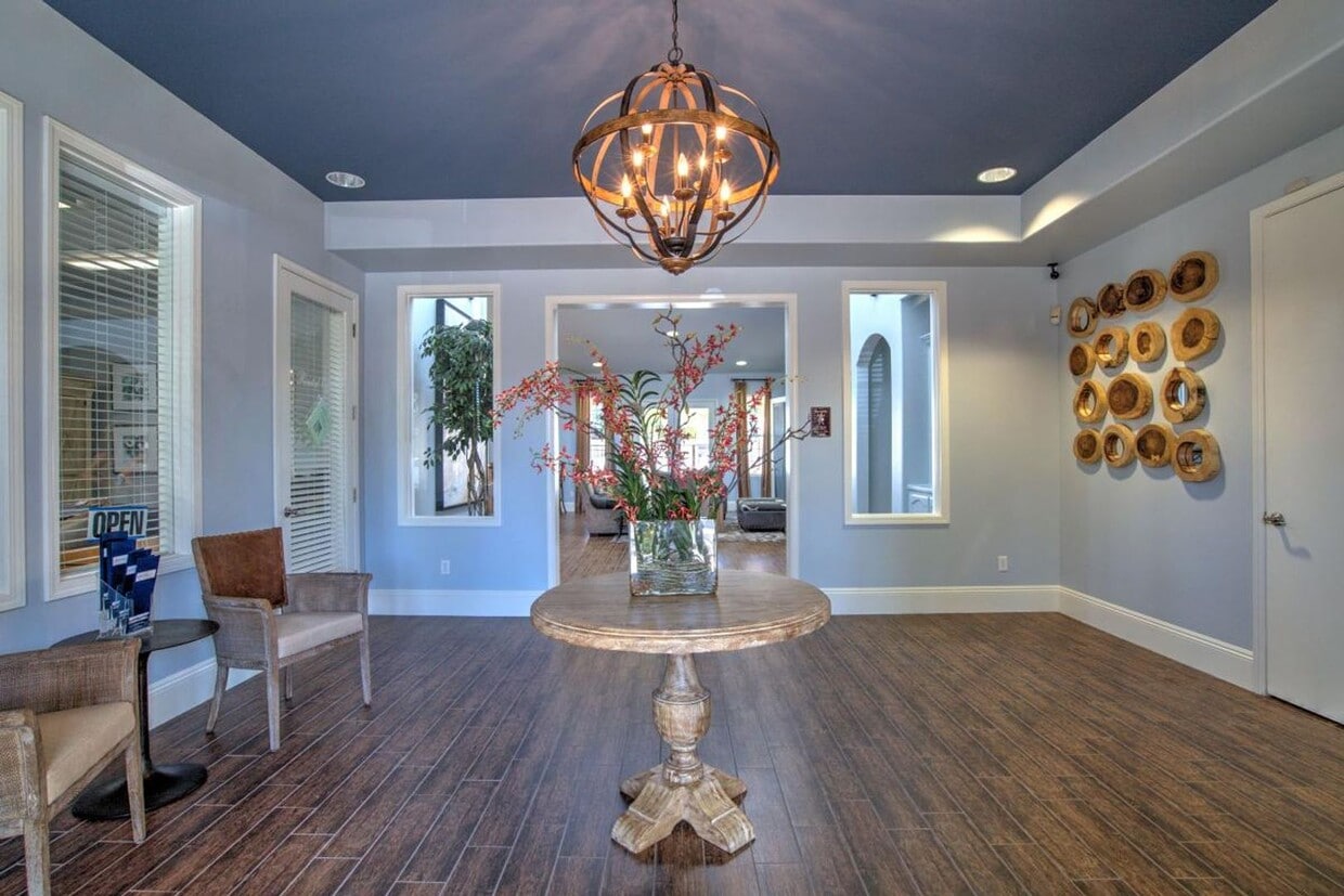 Building Photo - 921 Jasmine Parke Dr