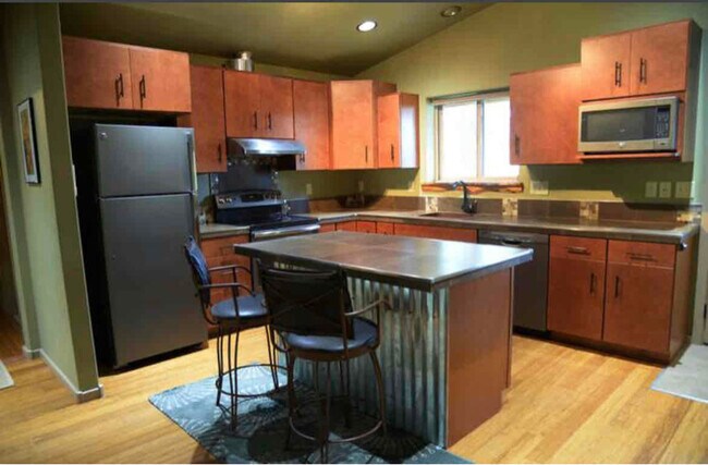 Foto del edificio - 19272 River Woods Dr