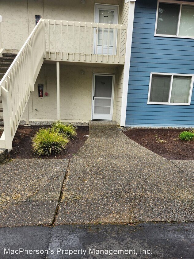 Primary Photo - 2 br, 1 bath House - 9484 Redmond-Woodinvi...