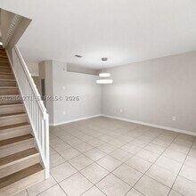 Building Photo - 2313 SE 24th Ct