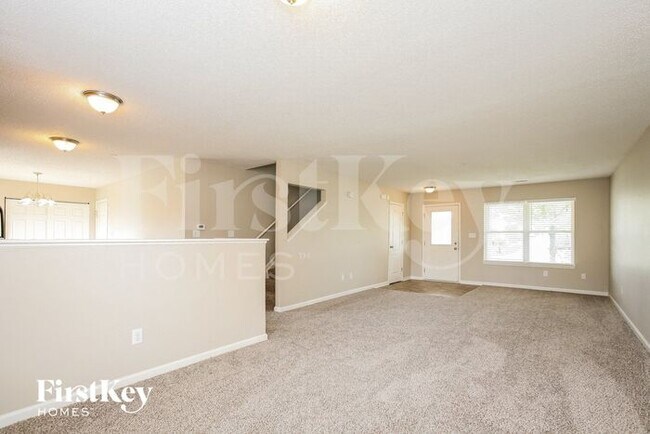 Foto del edificio - 699 Findlay Ln