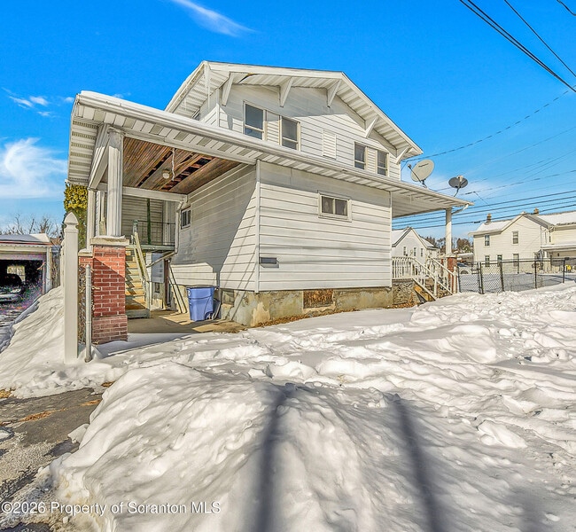 Foto del edificio - 227 N Rebecca Ave