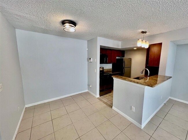 Building Photo - 5164 Conroy Rd