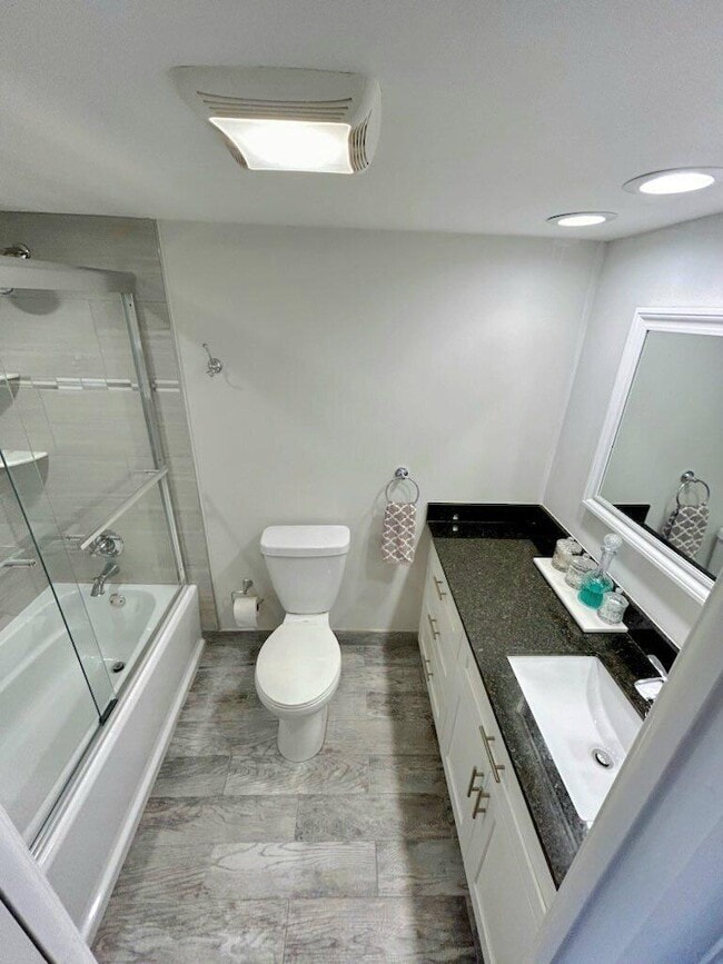 Building Photo - 2691 S Course Dr