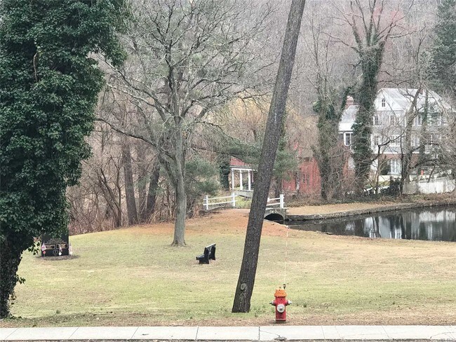 Foto del edificio - 188 Main St