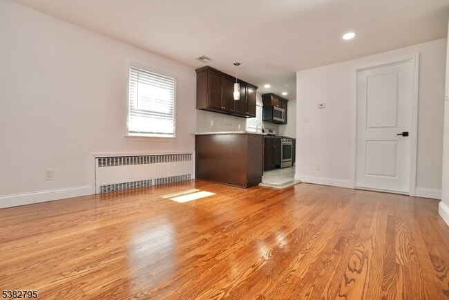 Foto del edificio - 207 Franklin Ave