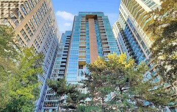 Building Photo - 278 Bloor St E