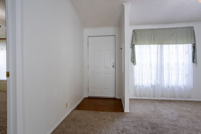 Building Photo - 6749 SE 65th Ave